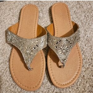 Olivia Miller Silver Tan Sandals Elegant Thong Style